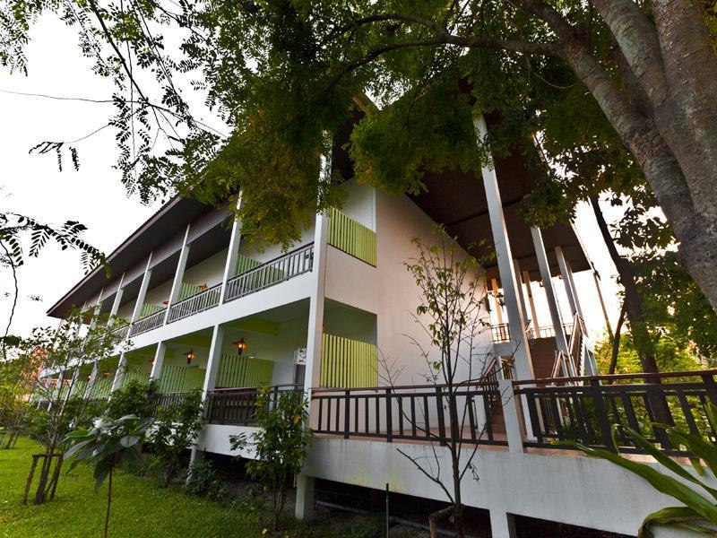 Tree House Hotel Sisaket Extérieur photo