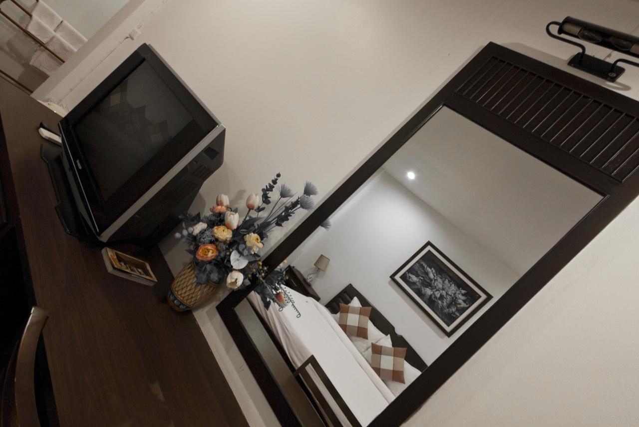 Tree House Hotel Sisaket Extérieur photo