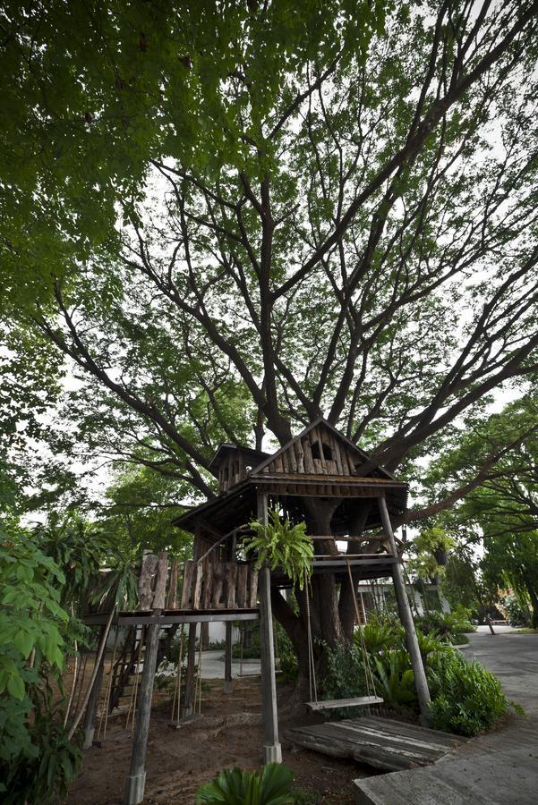 Tree House Hotel Sisaket Extérieur photo