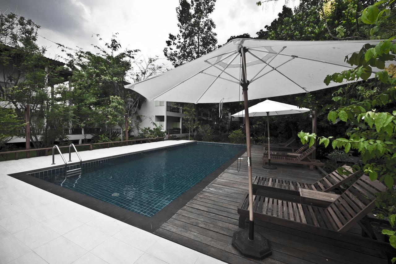 Tree House Hotel Sisaket Extérieur photo